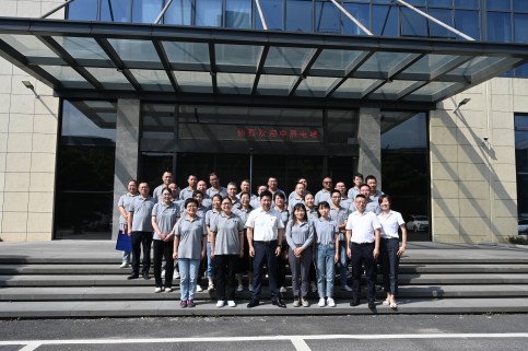 DB视讯
股份全能班组长训练营学员赴远大新材料、浙江万马学习交流