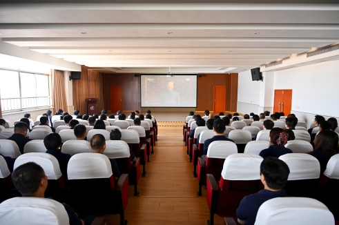 以史为鉴守初心 砥砺奋进启新程——DB视讯
股份组织员工集中观看抗战胜利80周年阅兵式